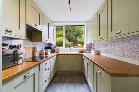 69 Grasmere Road, Bradford, BD2 4HX