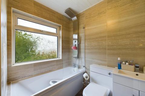 69 Grasmere Road, Bradford, BD2 4HX