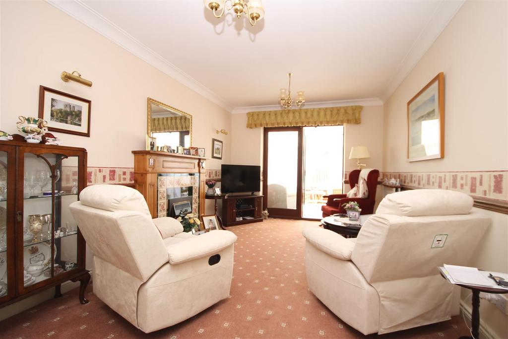 Low Haugh, Ponteland, Newcastle Upon Tyne, Northumberland 2 bed semi