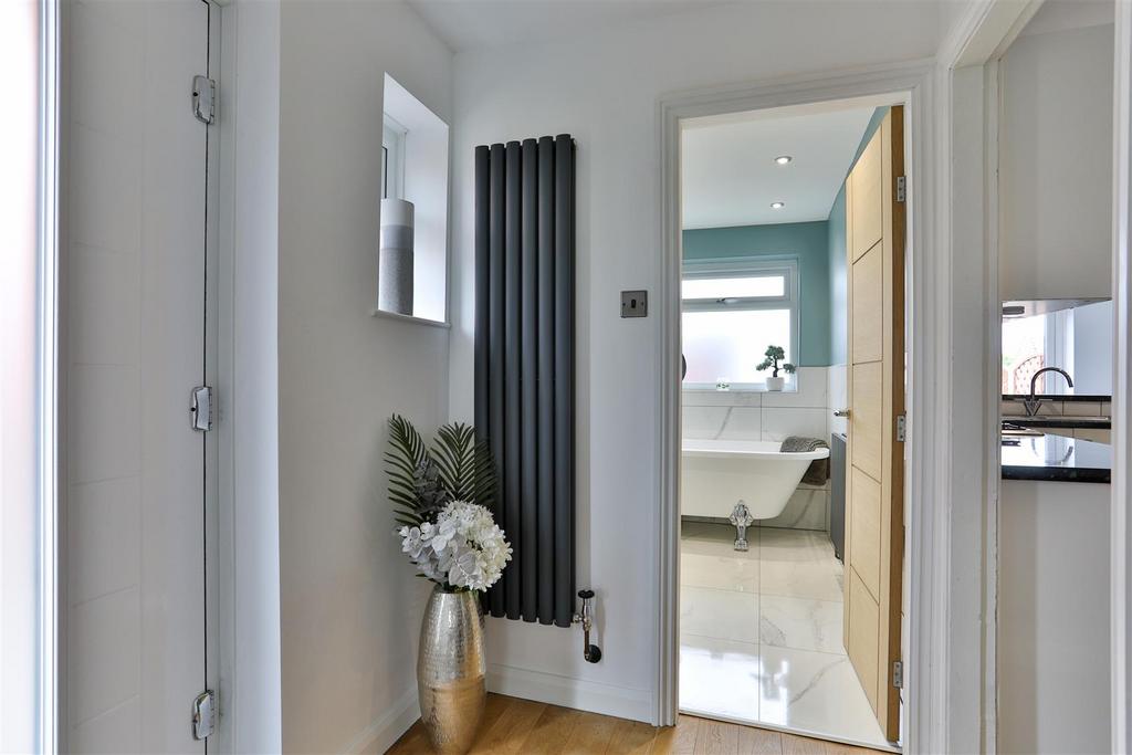 Winchester Drive, Midway, Swadlincote 3 bed semidetached house for