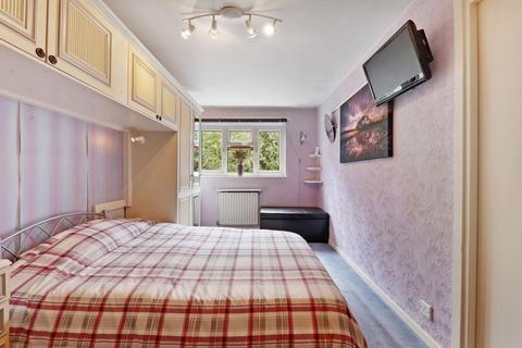 26 Bridgewood Close, London, SE20 8PH