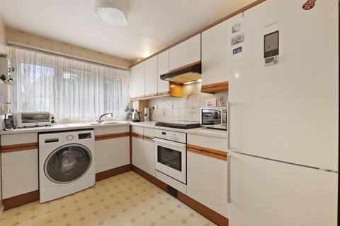 26 Bridgewood Close, London, SE20 8PH