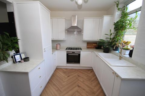 93 Albion Road, Bradford, BD10 9QL