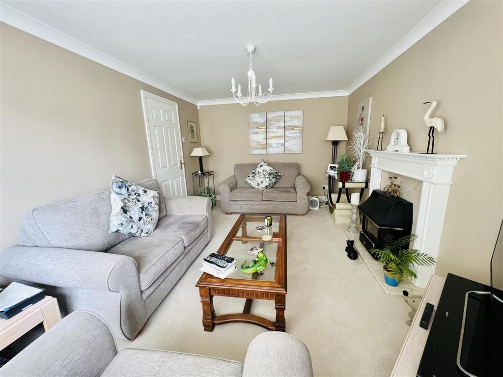 Coleridge Crescent, Killay, Swansea 4 bed detached house £385,000