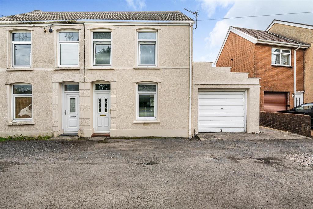 Brynymor Road, Loughor, Swansea 3 bed semidetached house for sale £180,000