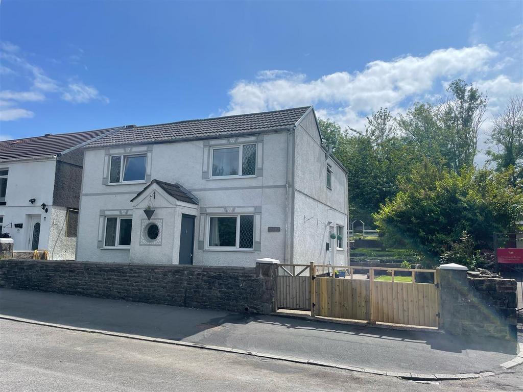 Jersey Road, Bonymaen, Swansea 4 bed detached house for sale £250,000