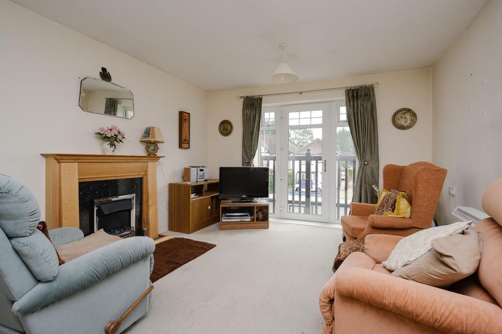 High Road, West Byfleet KT14 2 bed retirement property £315,000
