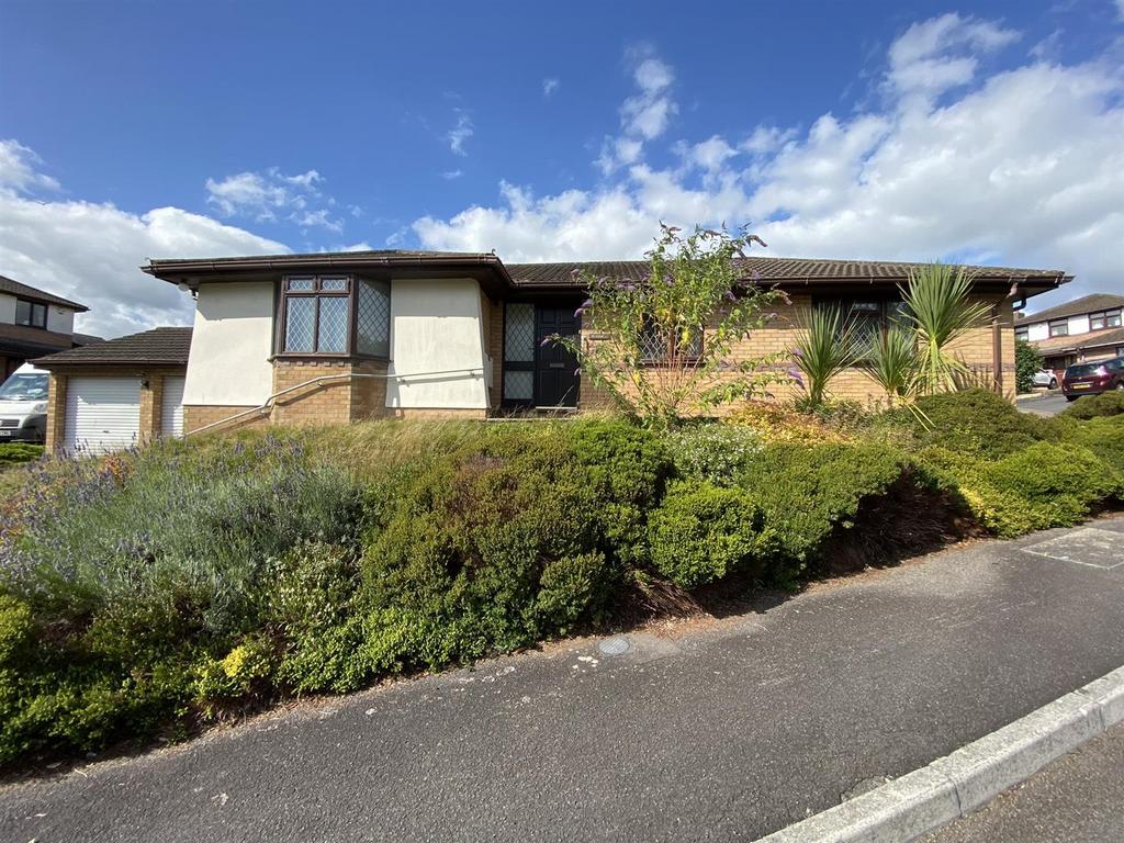 Llys Westfa, Llanelli 3 bed bungalow for sale £265,000