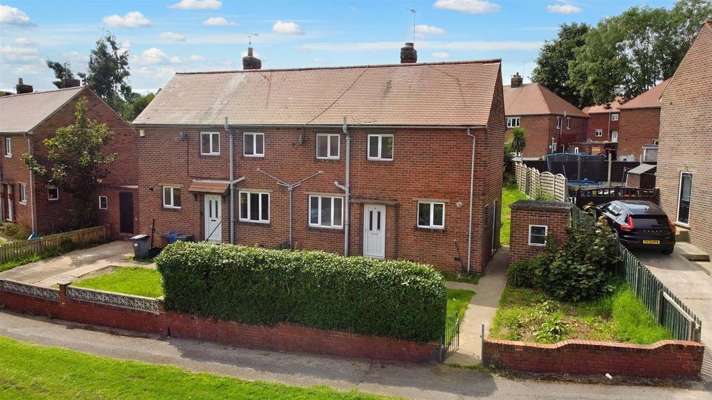 Lilac Crescent, Hoyland, Barnsley 2 bed semidetached house £120,000