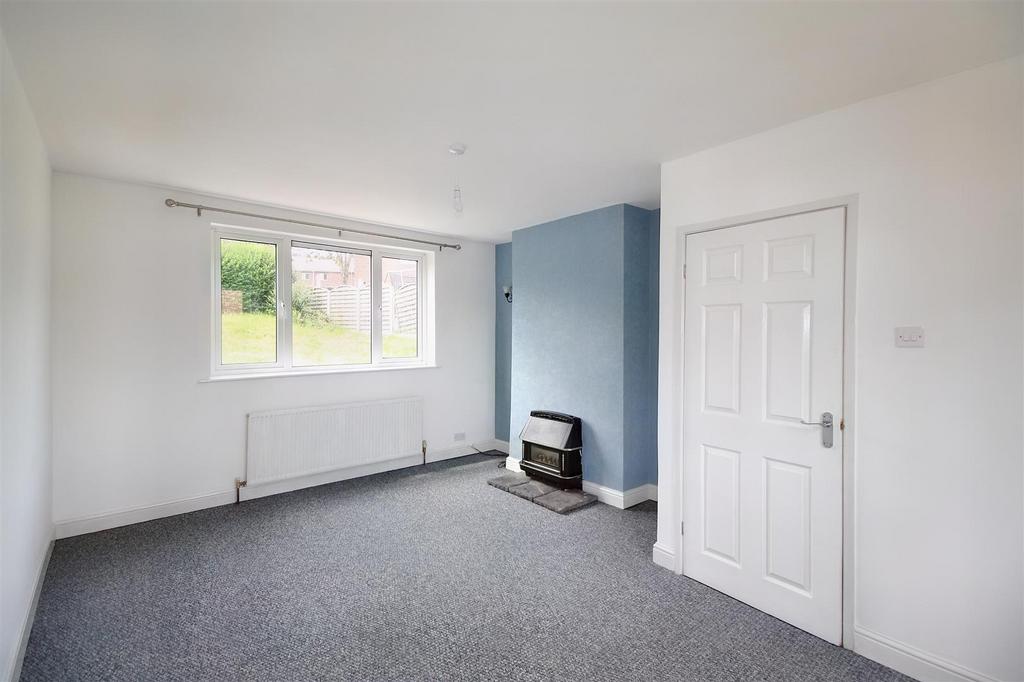 Lilac Crescent, Hoyland, Barnsley 2 bed semidetached house £120,000