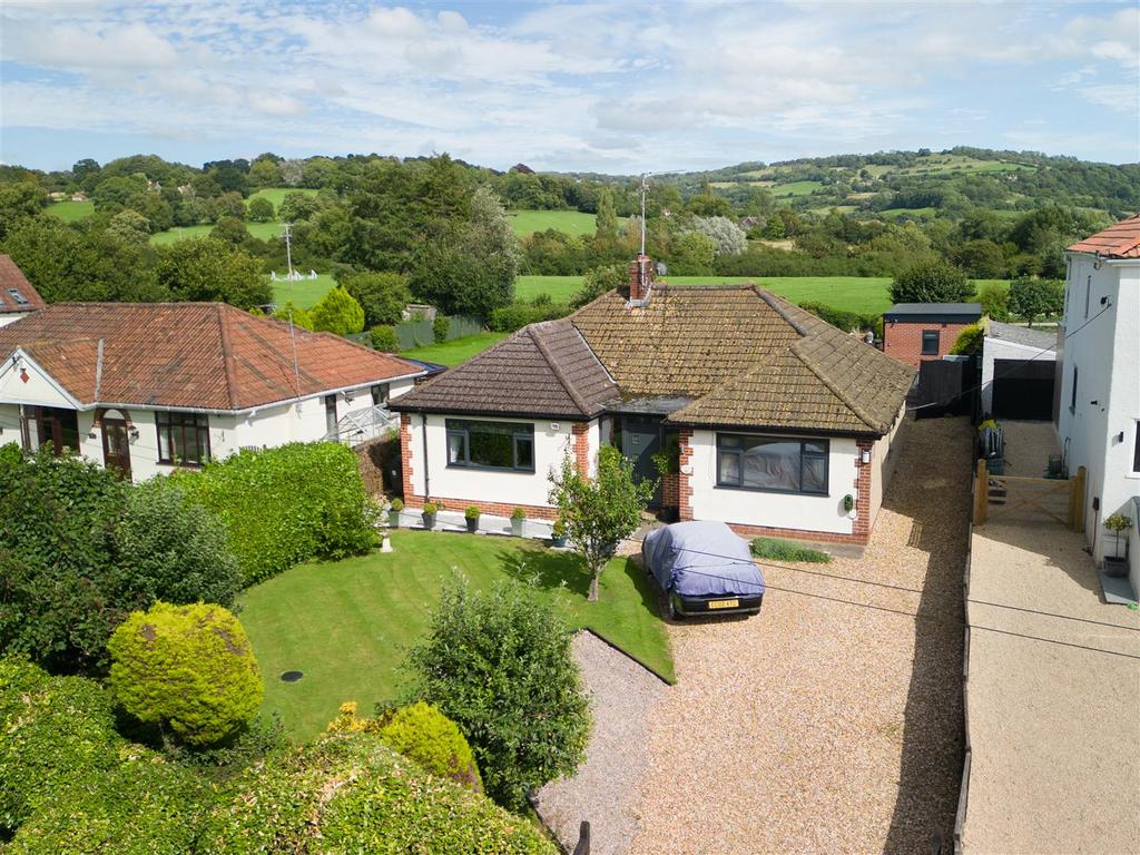 Golden Valley Lane, Bitton, Bristol 3 bed detached bungalow for sale