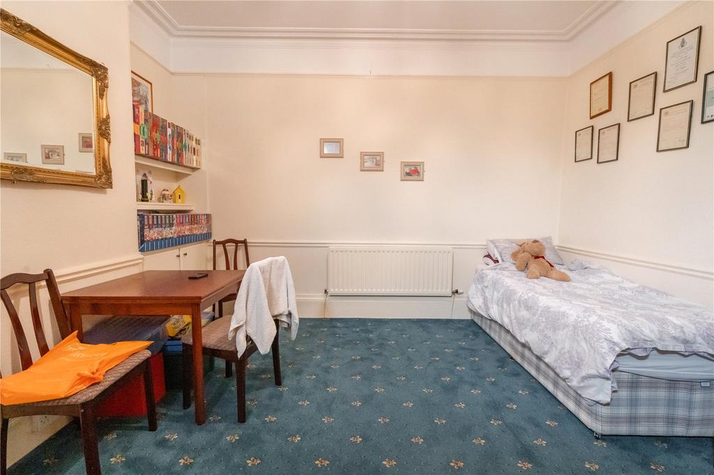 Dining Room/ Bedroom