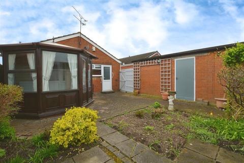 2 bedroom detached bungalow for sale, Blackthorn Close, Scunthorpe