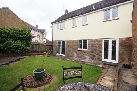 2 Conifer Walk, Stevenage, SG2 7QR