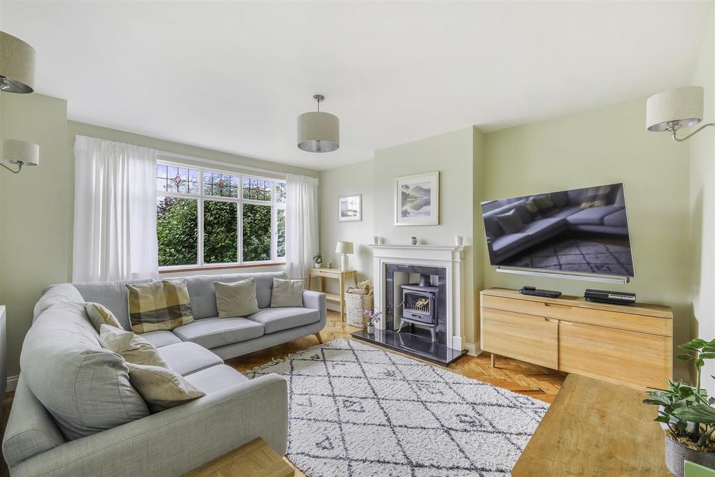 St. Andrews Road, Coulsdon 3 bed semidetached house for sale £595,000