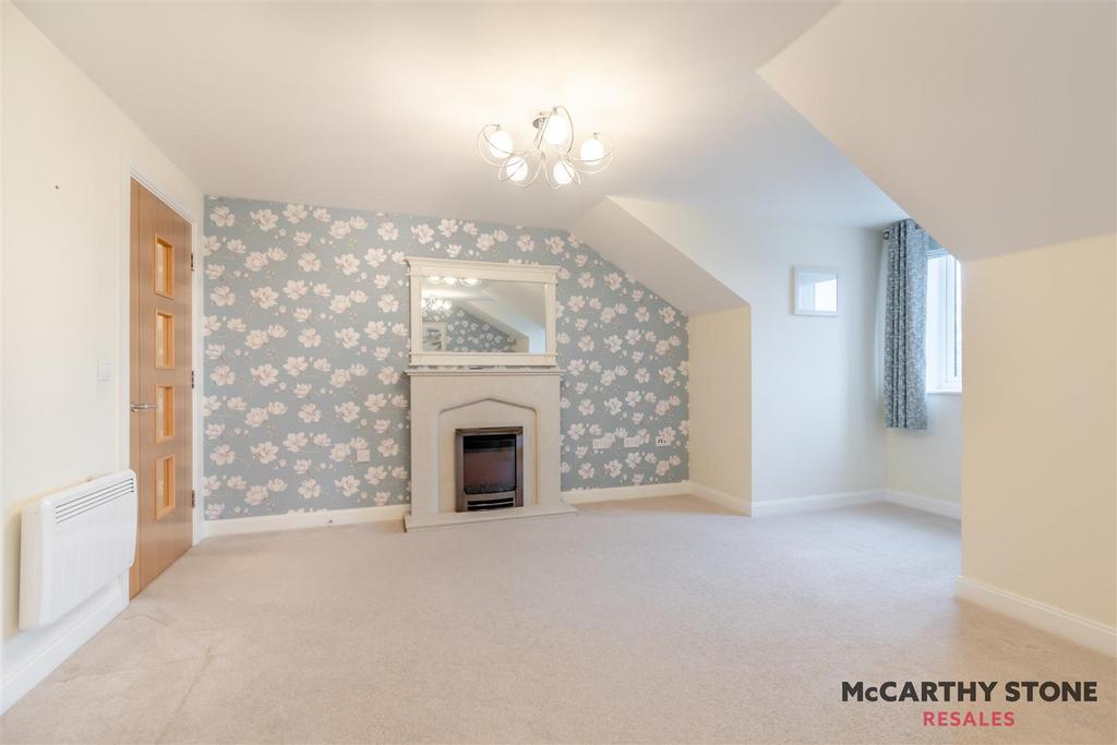 8583414-interior05.jpg