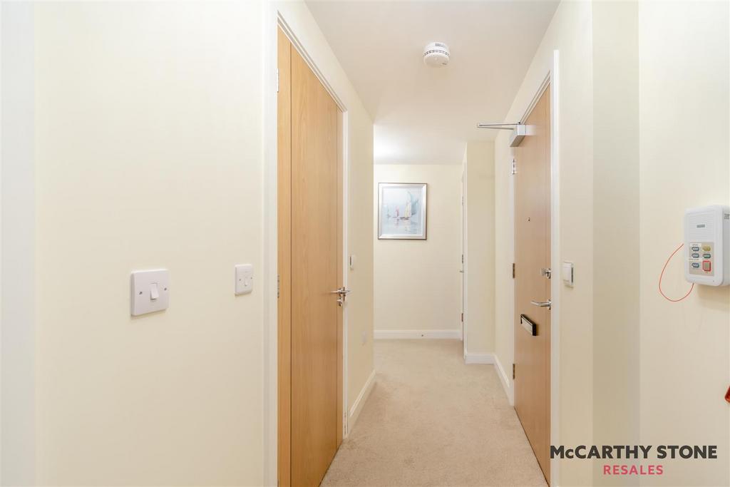 8583414-interior08.jpg