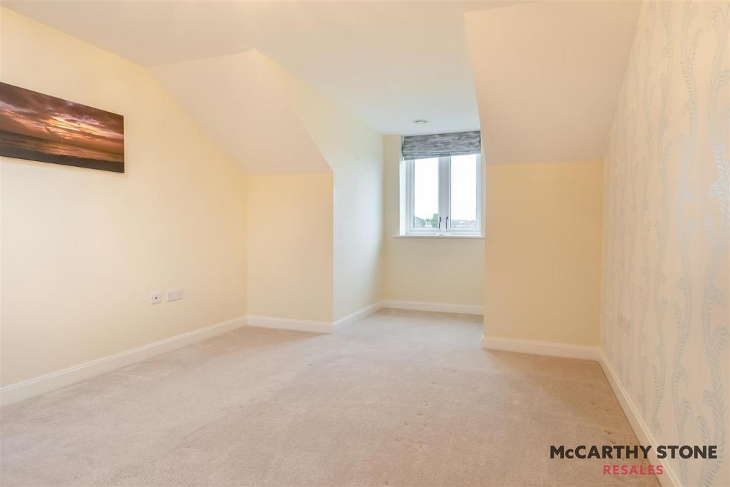 8583414-interior11.jpg