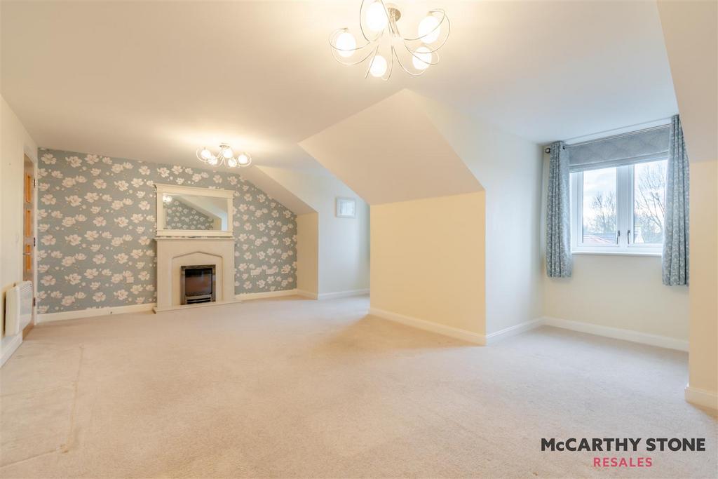 8583414-interior04.jpg