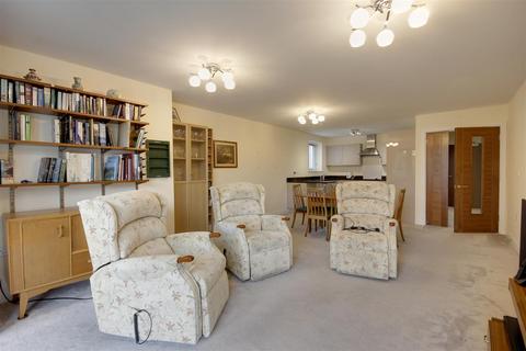 2 bedroom flat for sale, Waller Grove, Swanland