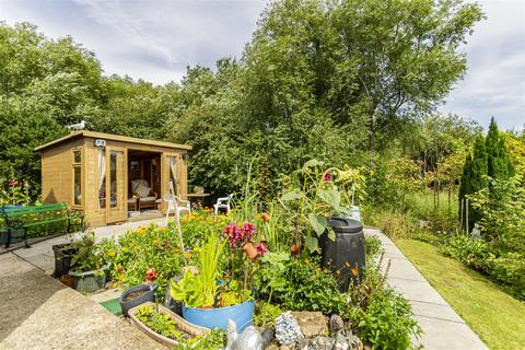 4 bedroom detached bungalow for sale, Chesterfield Avenue, New Whittington, Chesterfield