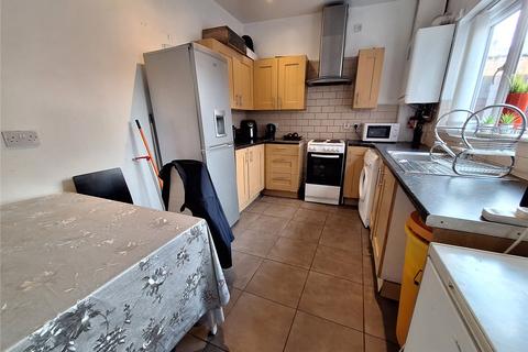 4 bedroom end of terrace house for sale, Lees Road, Clarksfield, Oldham, OL4