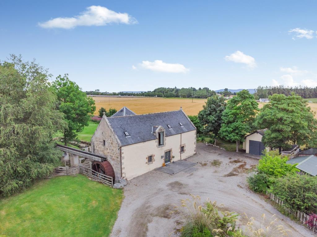Tain, RossShire 3 bed detached house for sale £435,000
