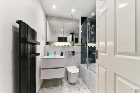 22 Hanover Avenue, London, E16 1SD