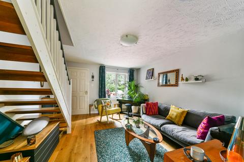 22 Hanover Avenue, London, E16 1SD