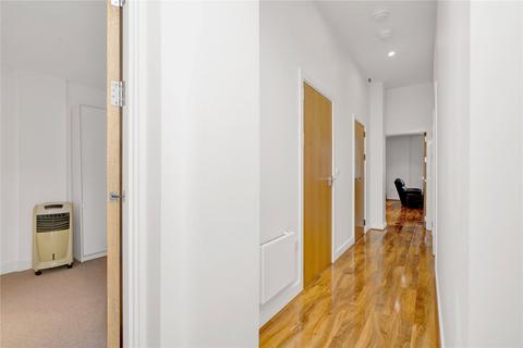 2 bedroom apartment for sale - Bromyard Avenue, London, W3
