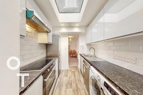 2 bedroom end of terrace house to rent, Prince Of Wales Road, NW5