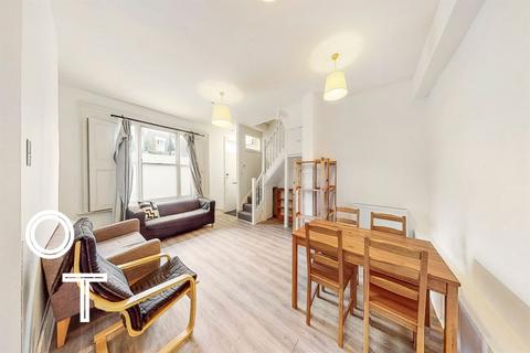 2 bedroom end of terrace house to rent, Prince Of Wales Road, NW5