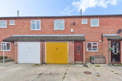 3 bedroom terraced house to rent, Newbury,  Berkshire,  RG14