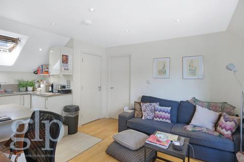 2 bedroom flat to rent, Gower Mews Mansions, Gower Mews, WC1E