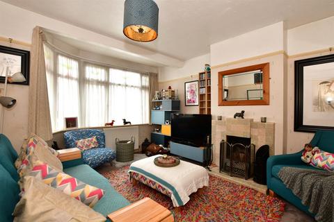 1026 High Road, Romford, RM6 4BA