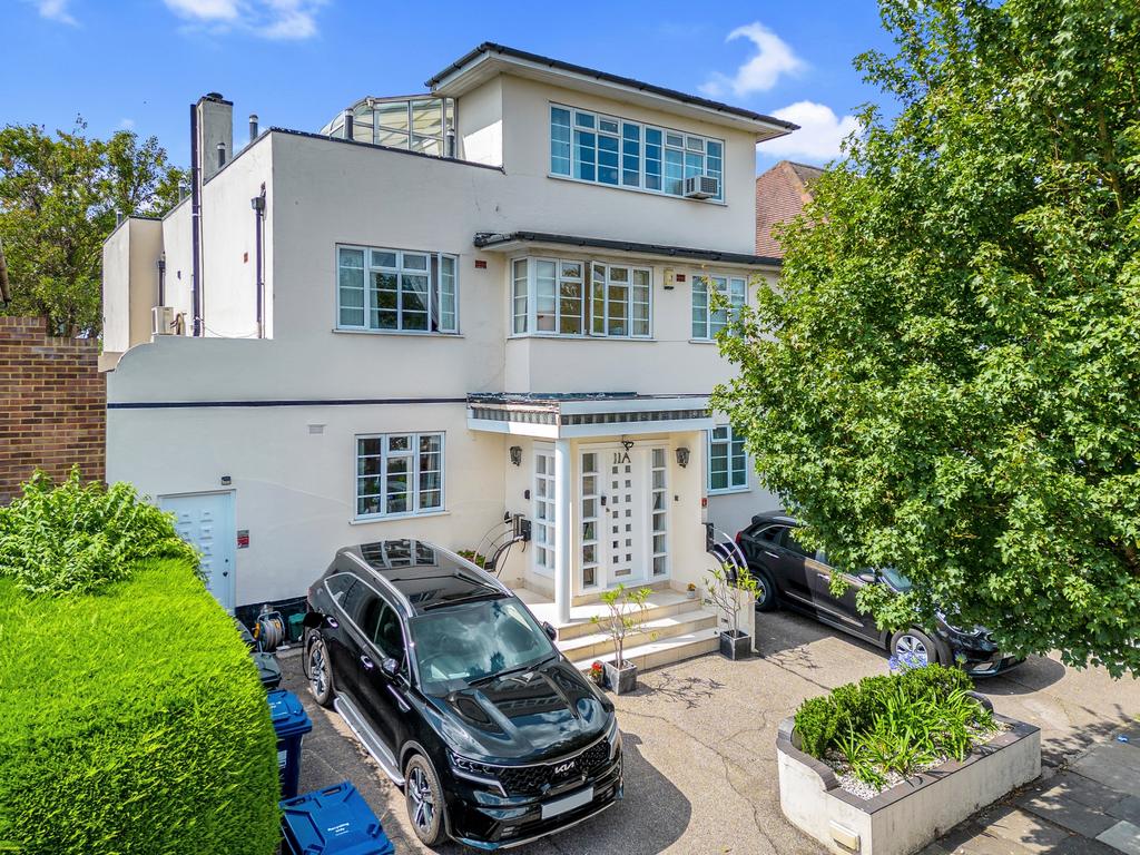 The Ridings, Ealing, W5 6 bed detached house for sale £1,700,000