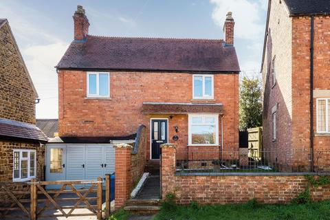 2 bedroom cottage for sale, The Laurels, Little Bourton