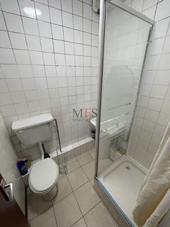 undefined, The Glen, Southall, UB2