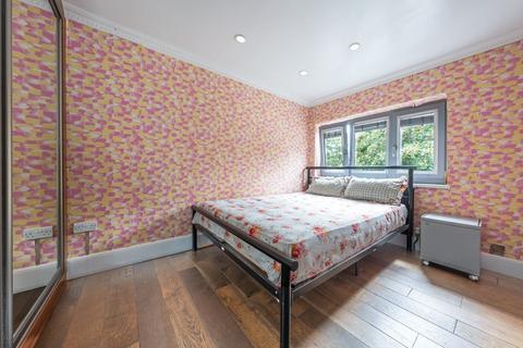 1 Bixley Close, Southall, UB2 4EL