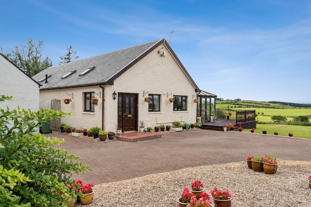 Craigend Road, Auldhouse, South Lanarkshire, G75 9DR 3 bed detached house for sale £455,000