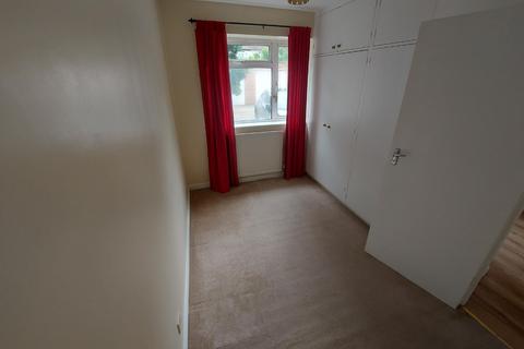 2 bedroom apartment to rent, Glentworth Court, Stonegrove, Edgware,