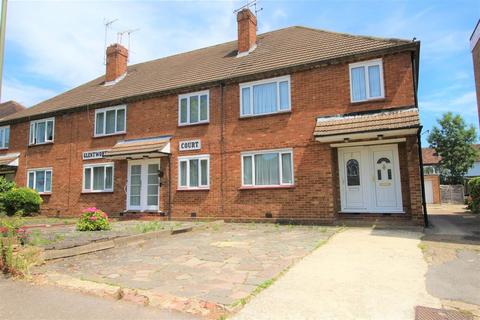 2 bedroom apartment to rent, Glentworth Court, Stonegrove, Edgware,