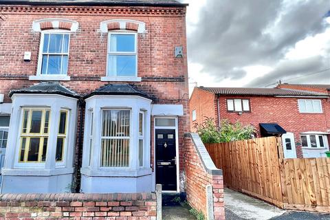3 bedroom end of terrace house for sale, Thorneywood Rise, Nottingham, Nottinghamshire, NG3 2PE