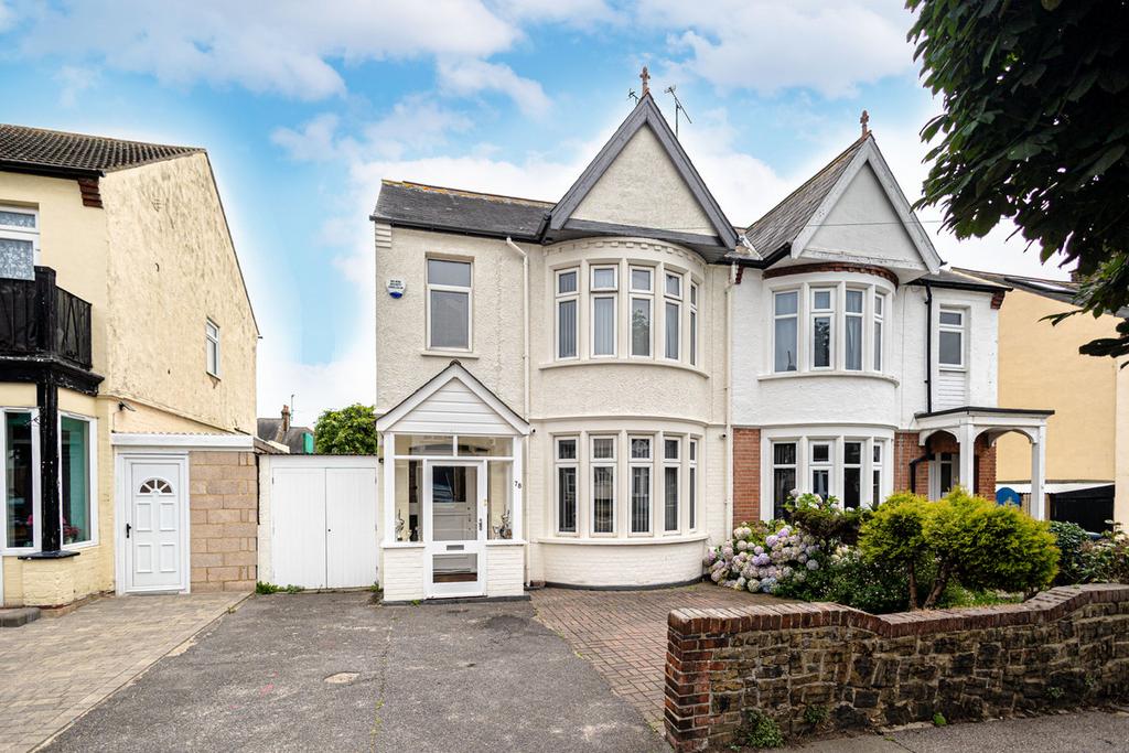 Leamington Road, Southendonsea, SS1 3 bed semidetached house for