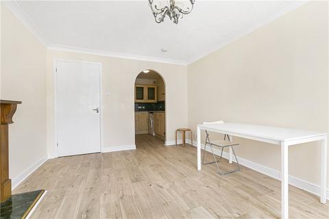17 Pearce Close, Mitcham, CR4 2GP