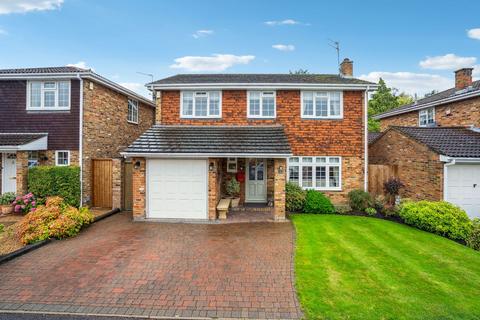 4 bedroom detached house for sale, Denham Walk, Chalfont St. Peter, SL9