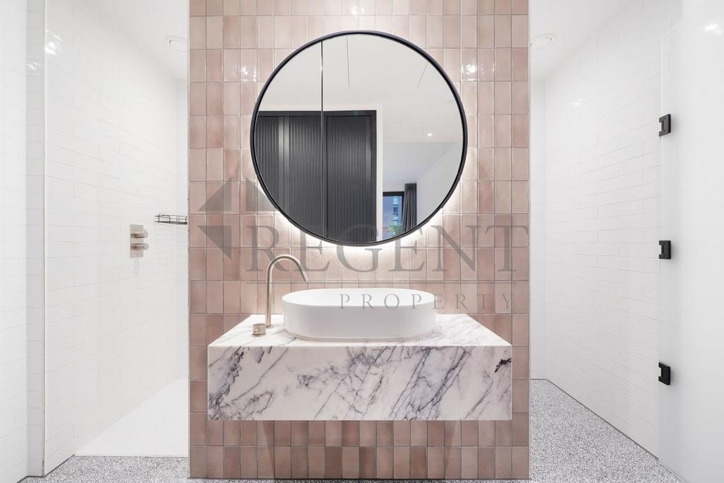 Main en-suite
