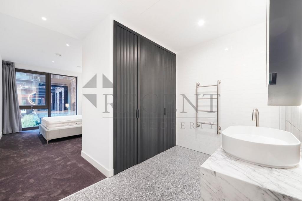 Main en-suite