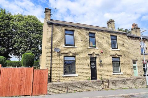3 bedroom end of terrace house for sale, Piggott Street, Brighouse HD6