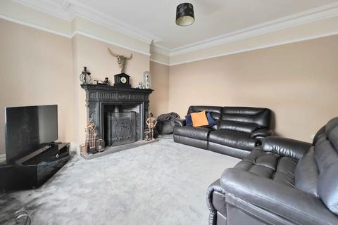 3 bedroom end of terrace house for sale, Piggott Street, Brighouse HD6